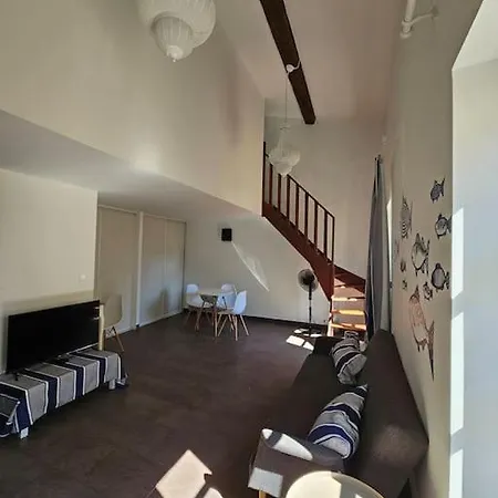 Le Duplex Du Marin Nimois - Une Nuit A Nîmes Exterior photo