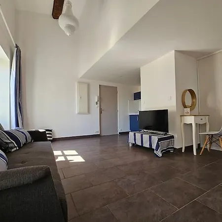 Le Duplex Du Marin Nimois - Une Nuit A Nîmes Exterior photo