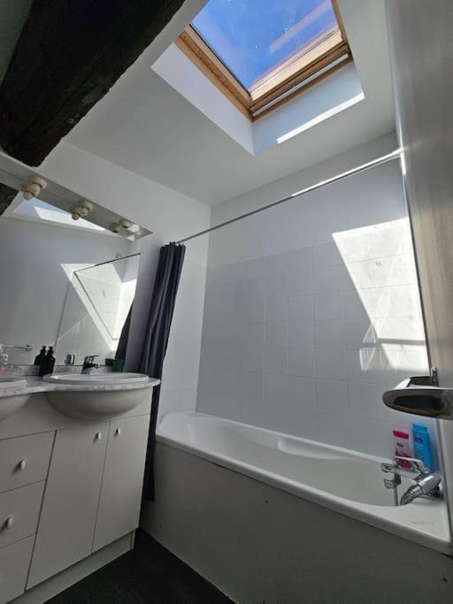 Le Duplex Du Marin Nimois - Nuit A Apartment *