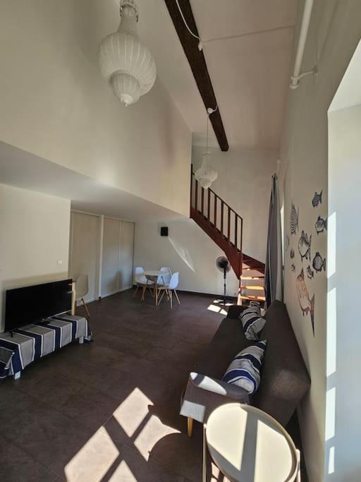 Le Duplex Du Marin Nimois - Nuit A * Nimes