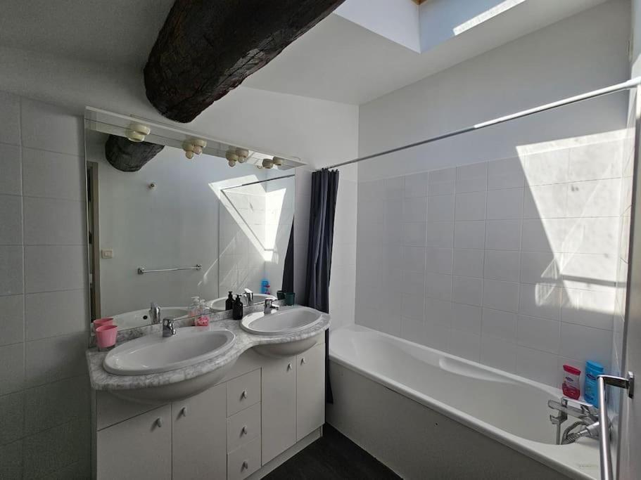 Le Duplex Du Marin Nimois - Nuit A Appartement *